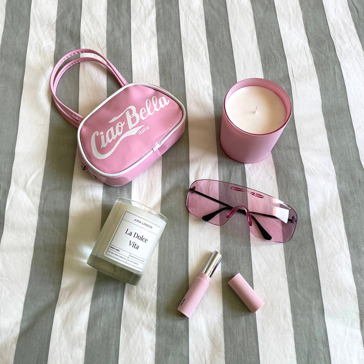 Bring a touch of La Dolce Vita to your life in candle form. Our La Dolce Vita candle translates directly as 'The Sweet Life' and we believe our candles make life that little bit sweeter. Our candles are entirely handmade and made to order, making each one completely unique. Build your own candle, custom to YOU or your giftee by adding a personalised message and selecting your preferred scent.