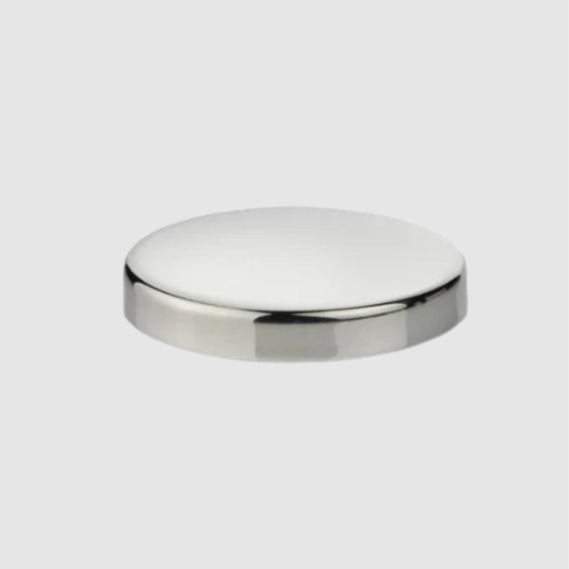 Introducing our sleek, polished lid in silver. Keep your candle dust-free between burns with this elegant addition. 