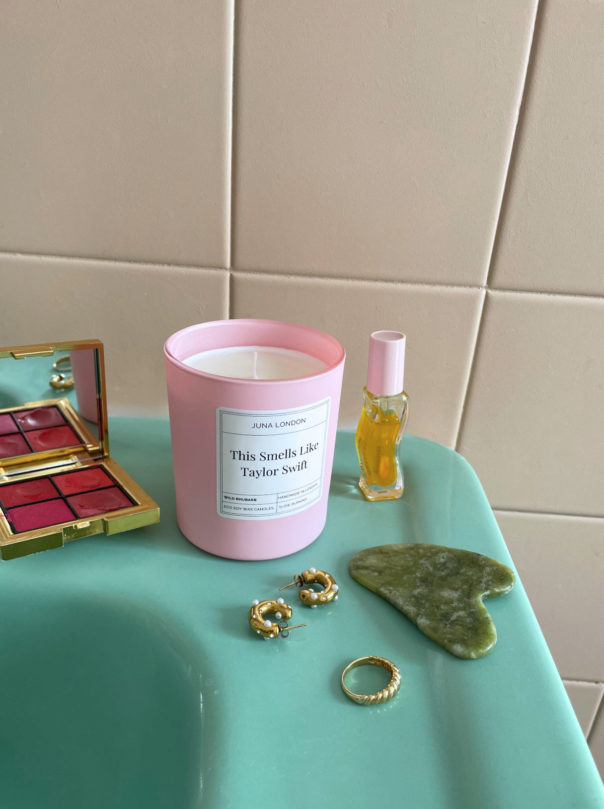 Discover our popular This Smells Like Candle - add your favourite celebrity's name or the name of your giftee to make it extra personal. 