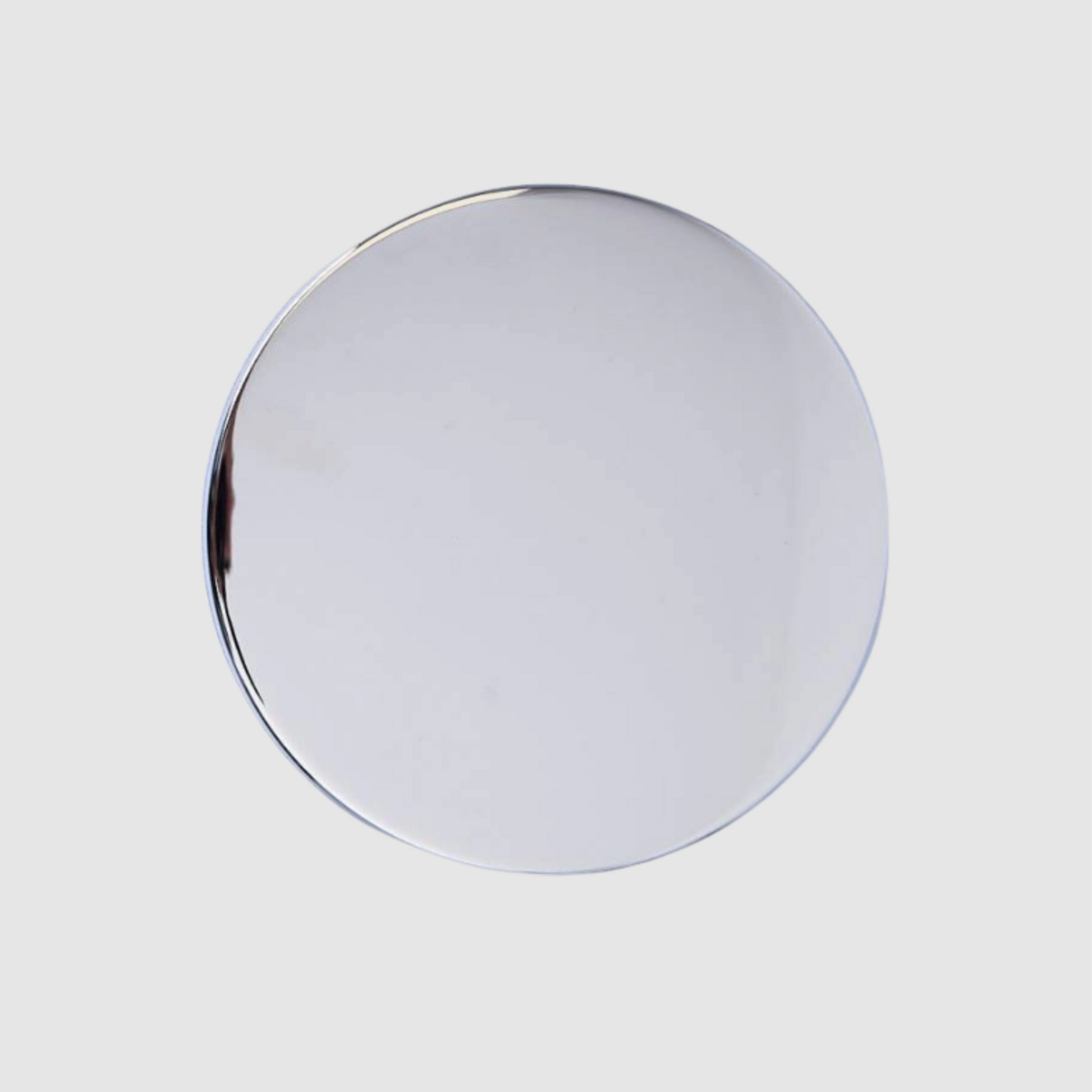 Introducing our sleek, polished lid in silver. Keep your candle dust-free between burns with this elegant addition. 